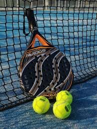 difference between tennis ball and padel ball
